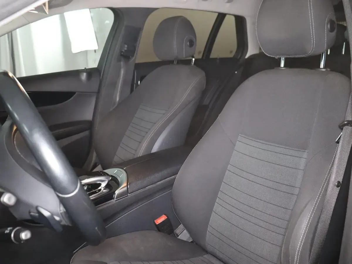 Gebraucht Mercedes C220 170 PS (125 kW) 2015 Schwarz Kombi