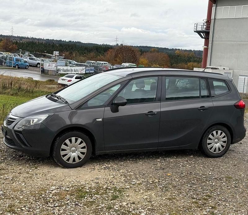 Grau Gebraucht 2014 Opel Zafira Tourer Van / Kleinbus | 3.450 € (Guter Preis) - Bild 1/4