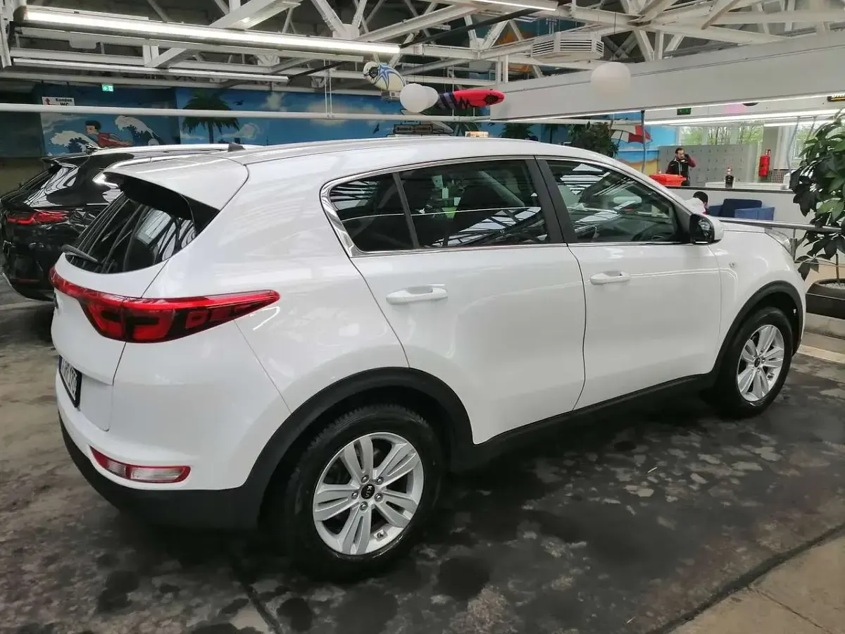 Gebraucht Kia Sportage Active 135 PS (99 kW) 2016 Weiß SUV