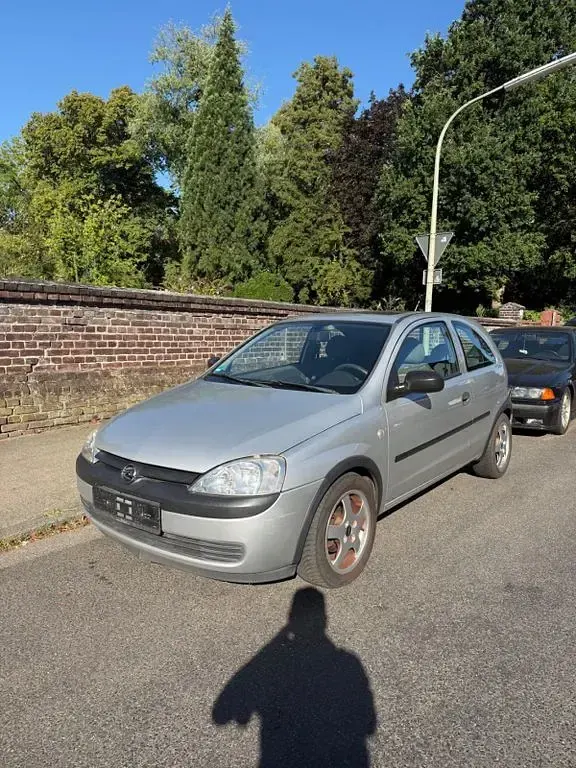 Gebraucht Opel Corsa Selection 58 PS (42 kW) 2001 Silber Kleinwagen