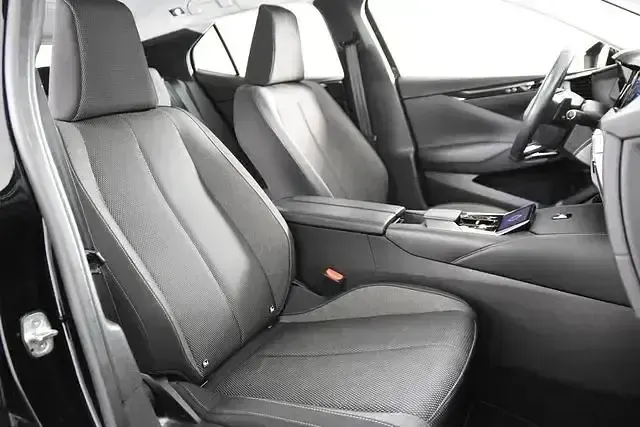 Gebraucht DS Automobiles DS4 Bastille Plus 131 PS (96 kW) 2022 Rot Limousine