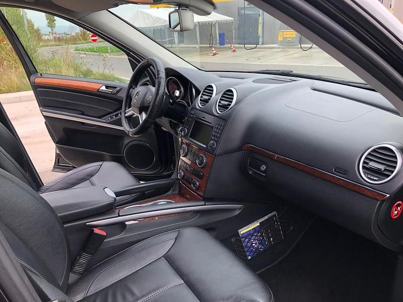 Gebraucht Mercedes GL350 211 PS (155 kW) 2011 Schwarz SUV