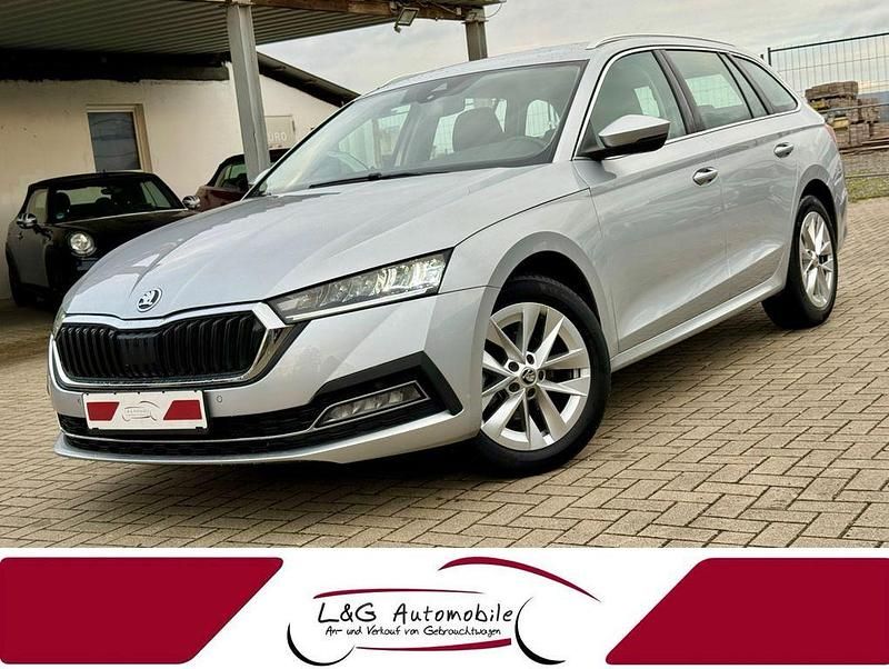 Silber Gebraucht 2021 Skoda Octavia First Edition Kombi | 19.990 € (Superpreis) - Bild 1/4