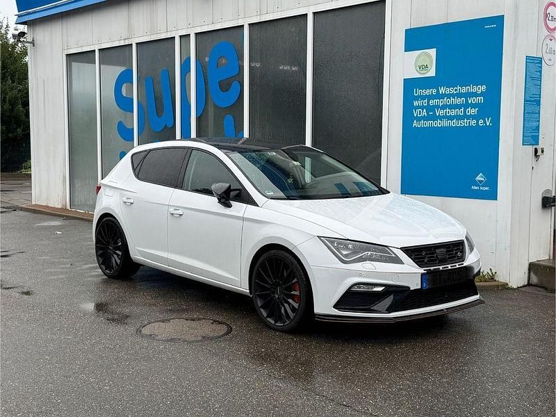 Weiß Gebraucht 2018 Seat Leon FR Limousine | 12.900 € (Guter Preis) - Bild 1/4