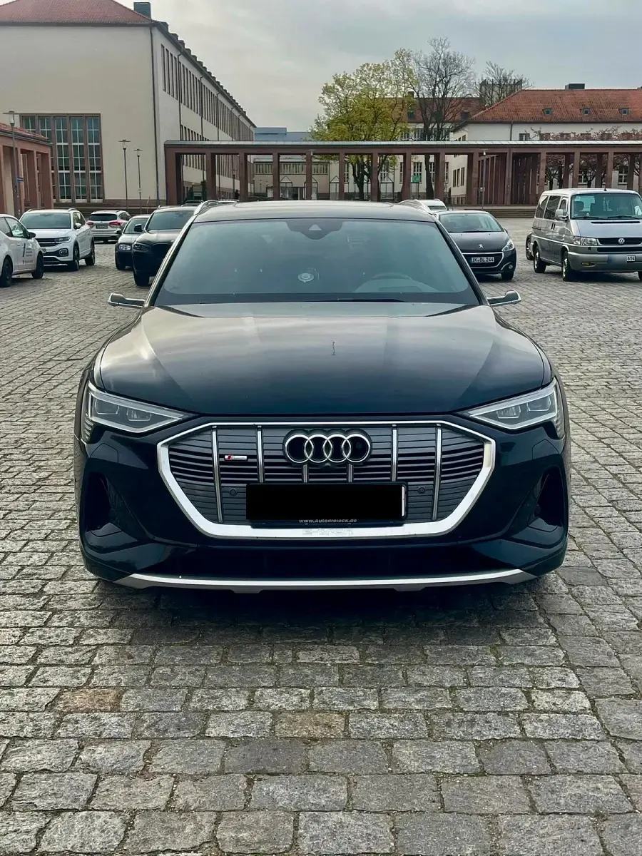 Gebraucht Audi e-tron S-Line 242 kW (330 PS) 2020 Schwarz SUV