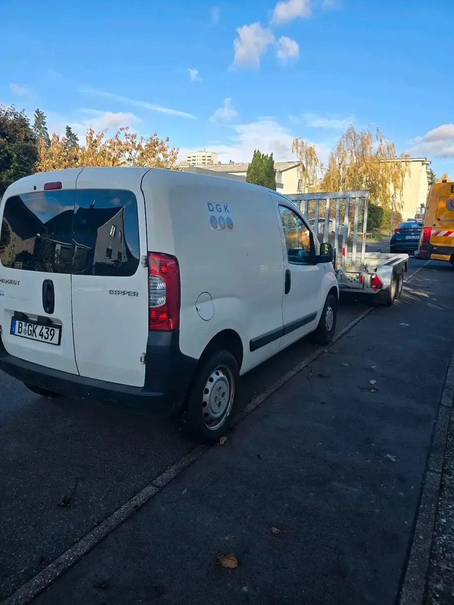 Gebraucht Peugeot Bipper 73 PS (53 kW) 2010 Weiß Van / Kleinbus