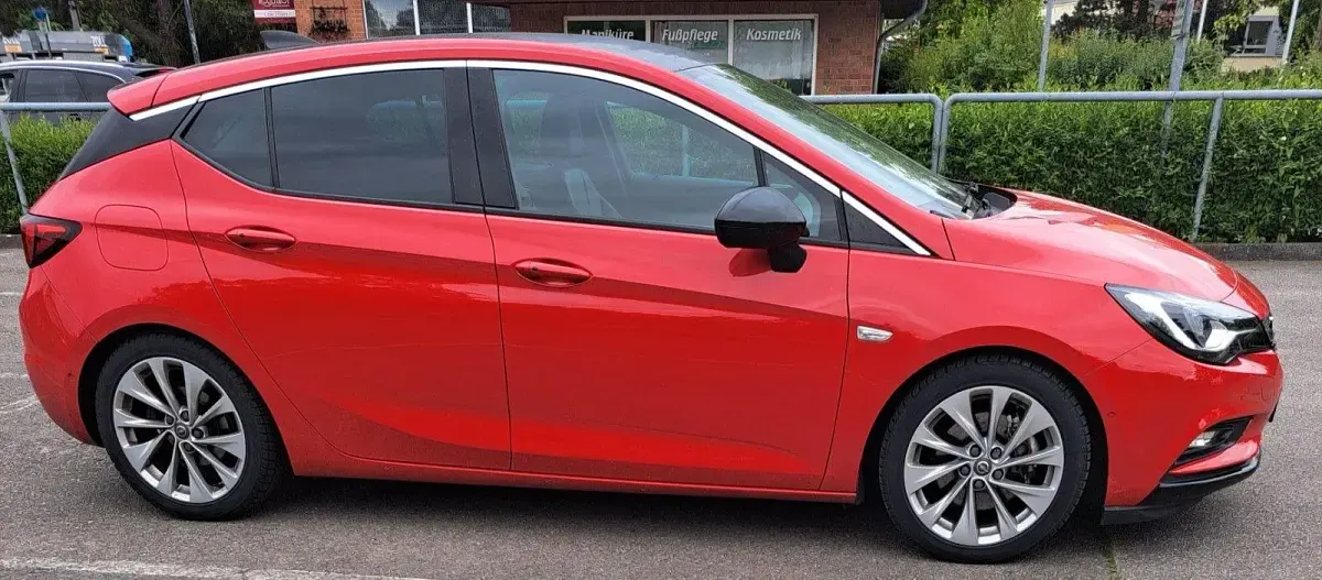 Gebraucht Opel Astra Innovation 136 PS (100 kW) 2017 Rot Limousine