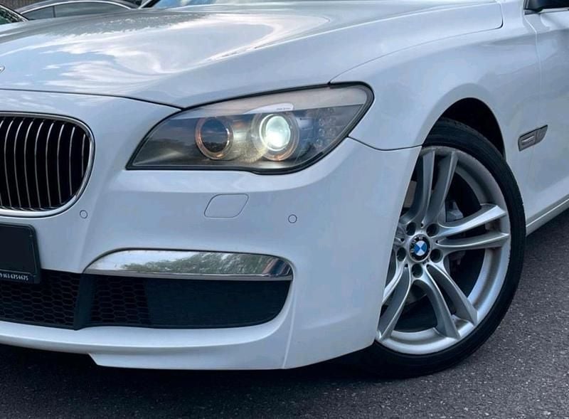 Weiß Gebraucht 2011 BMW 730 M Sport Limousine | 9.500 € (Superpreis) - Bild 1/4