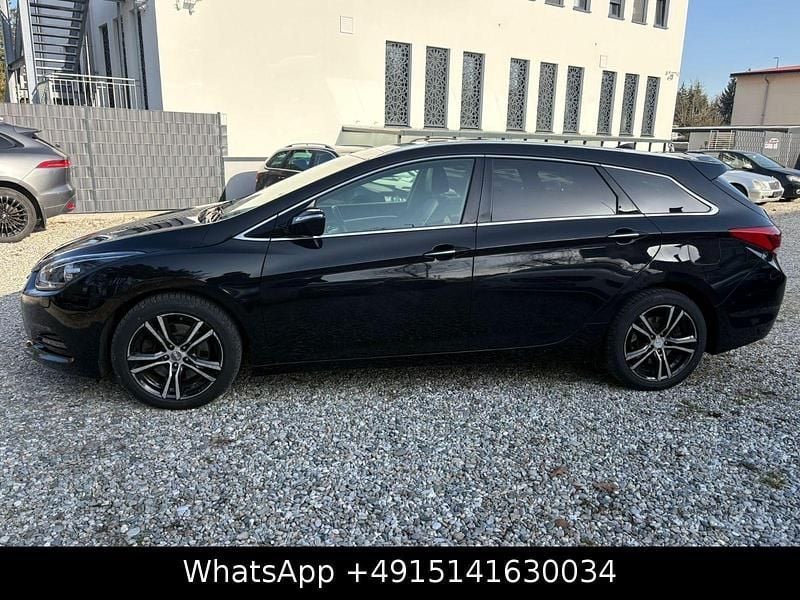 Gebraucht Hyundai i40 Premium 141 PS (103 kW) 2017 Schwarz Kombi