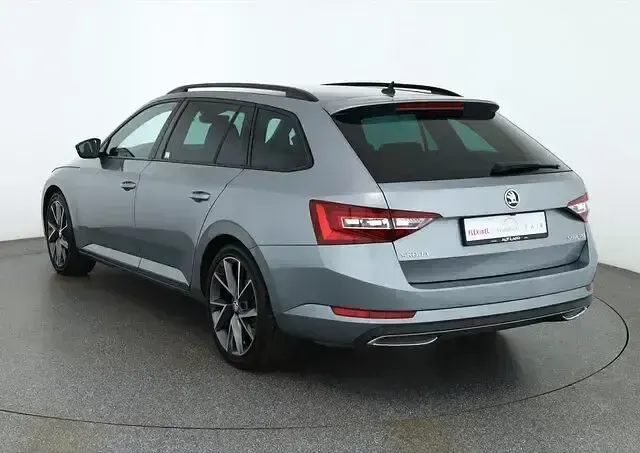 Gebraucht Skoda Superb SportLine 150 PS (110 kW) 2017 Grau Kombi