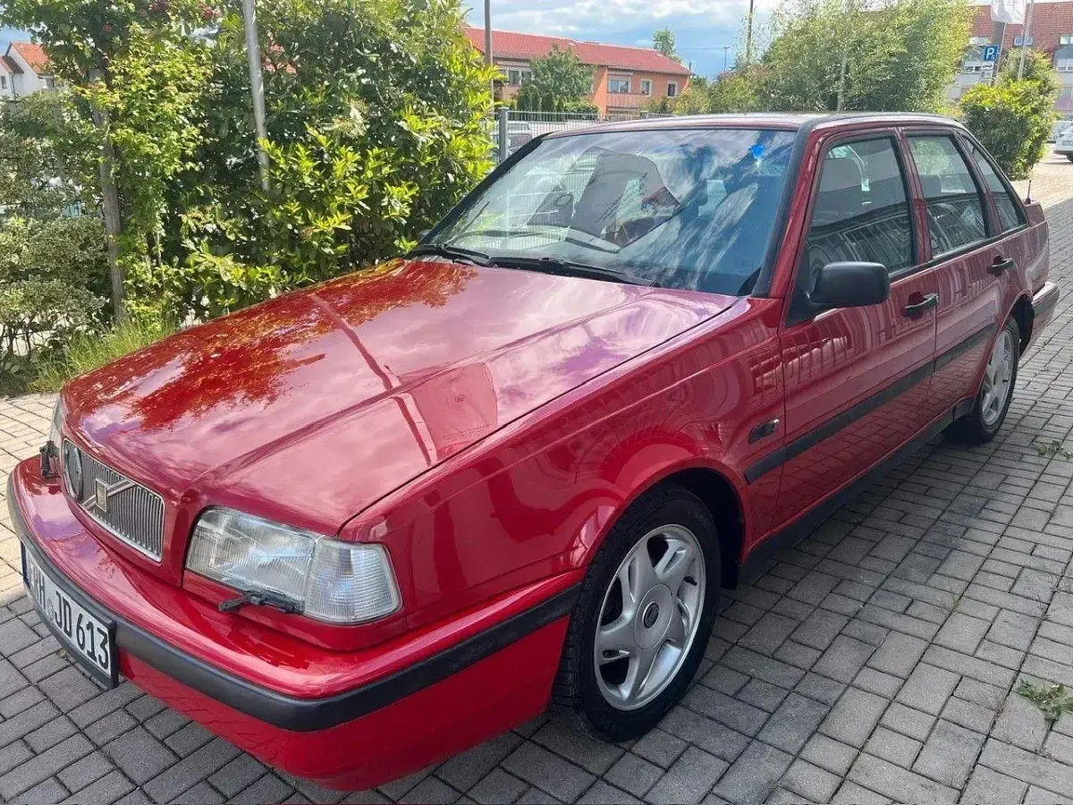 Gebraucht Volvo 440 90 PS (66 kW) 1995 Rot Kleinwagen