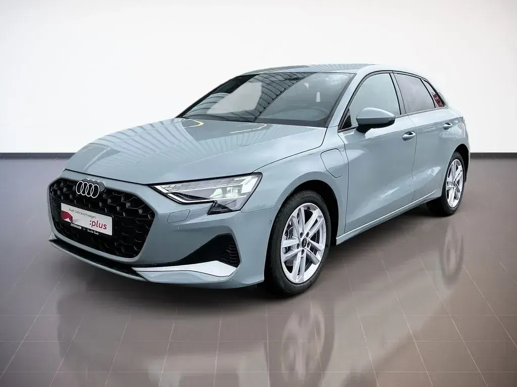 Gebraucht Audi A3 Advanced 204 PS (150 kW) 2025 Grau Limousine