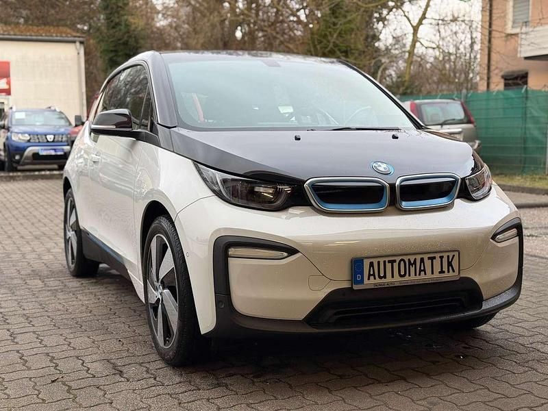Gebraucht BMW i3 75 kW (102 PS) 2021 Capparisweissakzent iblau Kleinwagen