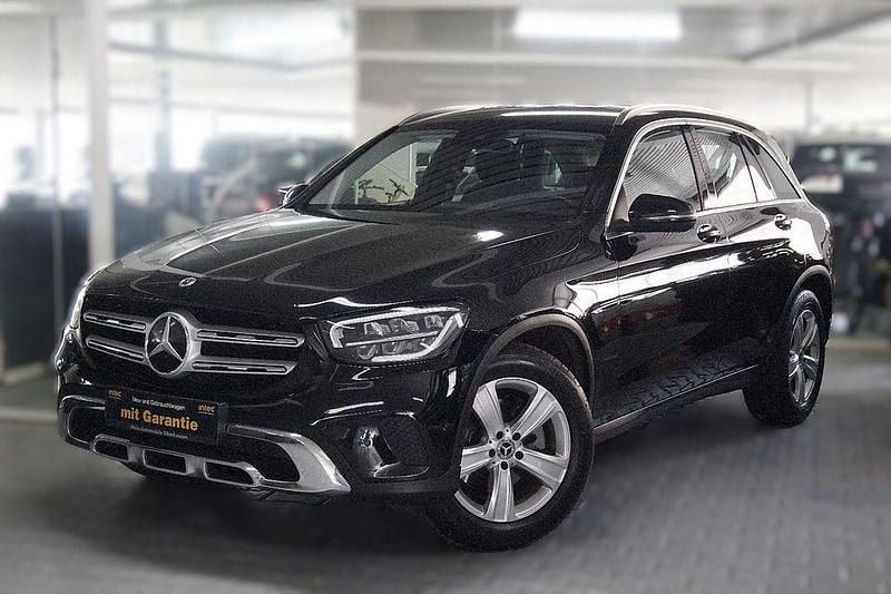 Gebraucht Mercedes GLC200 197 PS (144 kW) 2021 Schwarz SUV