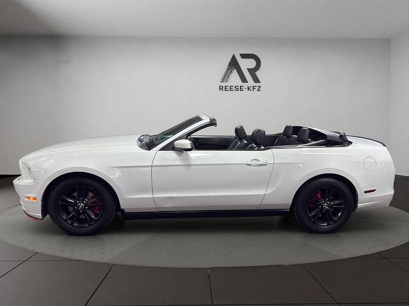 Gebraucht Ford Mustang 305 PS (224 kW) 2014 Weiß Cabrio