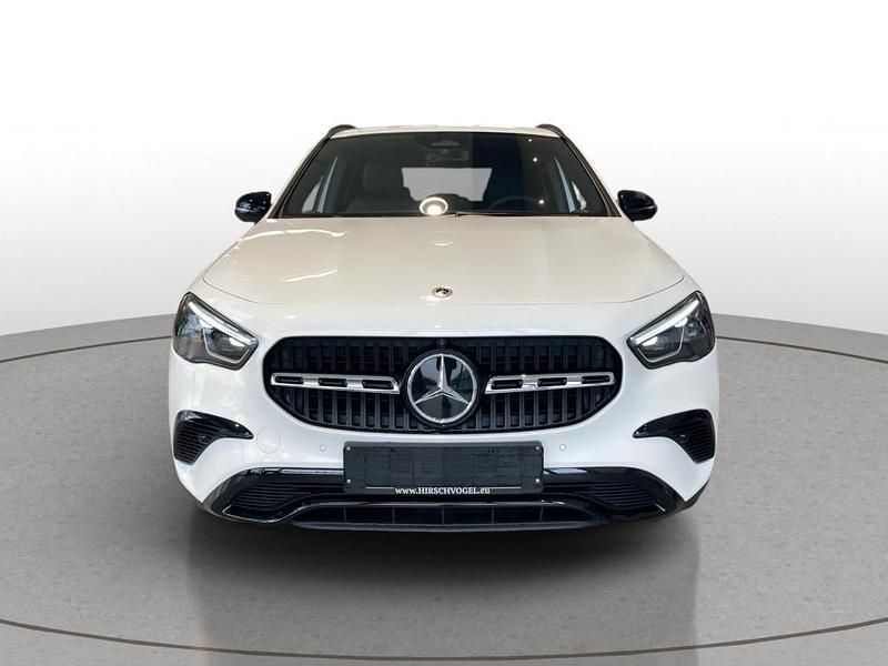 Gebraucht Mercedes GLA200 Progressive 150 PS (110 kW) 2025 Weiß SUV
