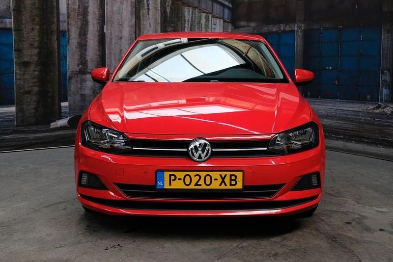 Gebraucht VW Polo Comfortline 95 PS (69 kW) 2019 Rot Kleinwagen