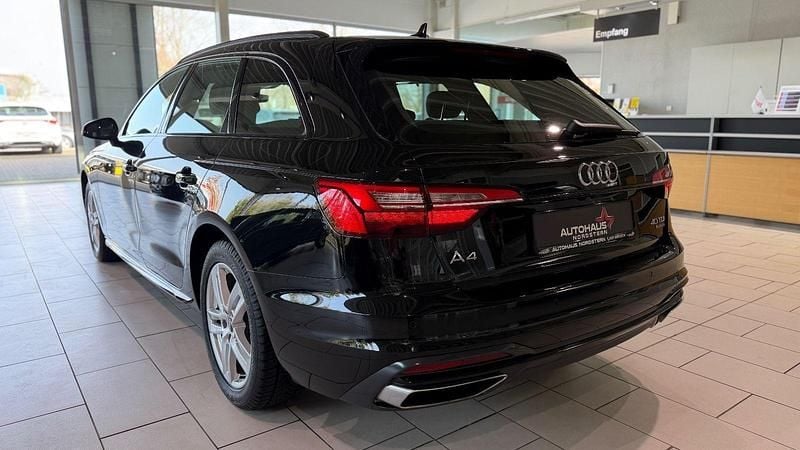 Używany Audi A4 Advanced 204 KM (150 kW) 2024 Czarny Kombi