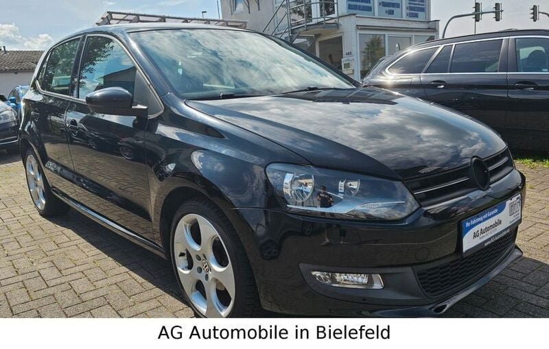 Schwarz Gebraucht 2011 VW Polo Team Limousine | 5.999 € (Fairer Preis) - Bild 1/4