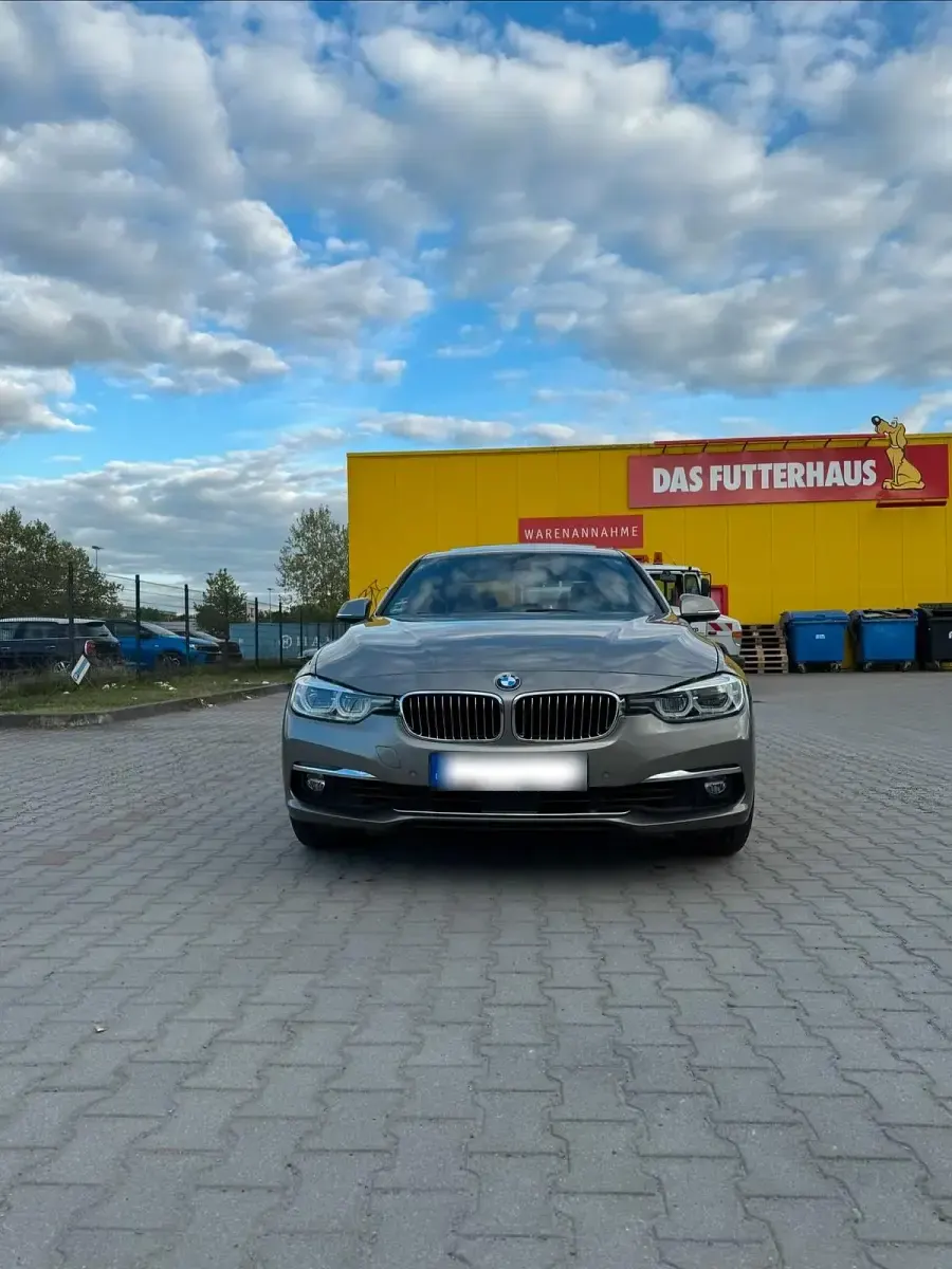 Gebraucht BMW 325 224 PS (164 kW) 2016 Andere farben Limousine