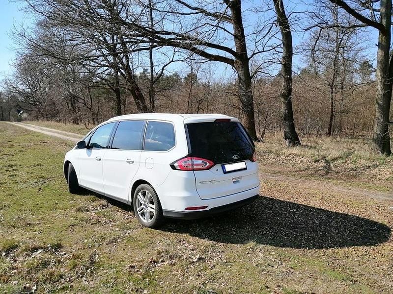 Gebraucht Ford Galaxy Titanium 179 PS (131 kW) 2017 Weiß Van / Kleinbus