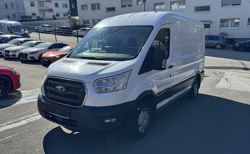 Gebraucht Ford Transit Trend 131 PS (96 kW) 2019 Weiß Limousine