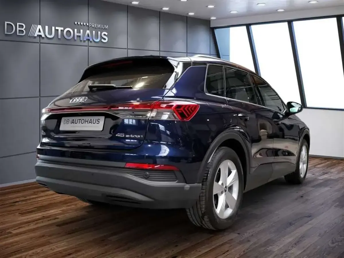 Gebraucht Audi Q4 e-tron Advanced 210 kW (286 PS) 2024 Blau SUV