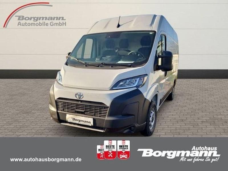 Weiss Gebraucht 2024 Toyota Proace H2 Van | 32.490 € (Superpreis) - Bild 1/4