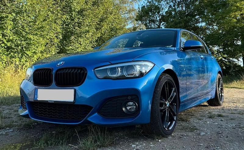 Blau Gebraucht 2018 BMW 120 M Sport Kleinwagen | 15.300 € (Guter Preis) - Bild 1/4