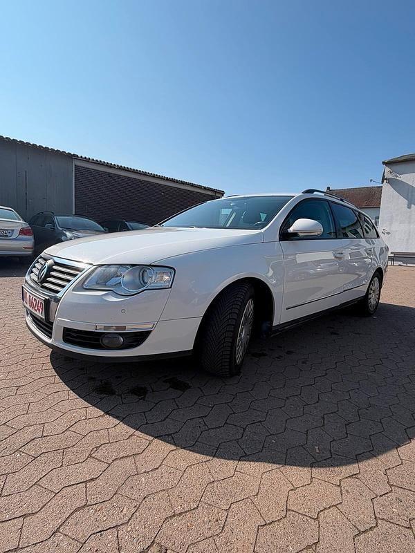 Gebraucht VW Passat 140 PS (102 kW) 2010 Weiß Kombi