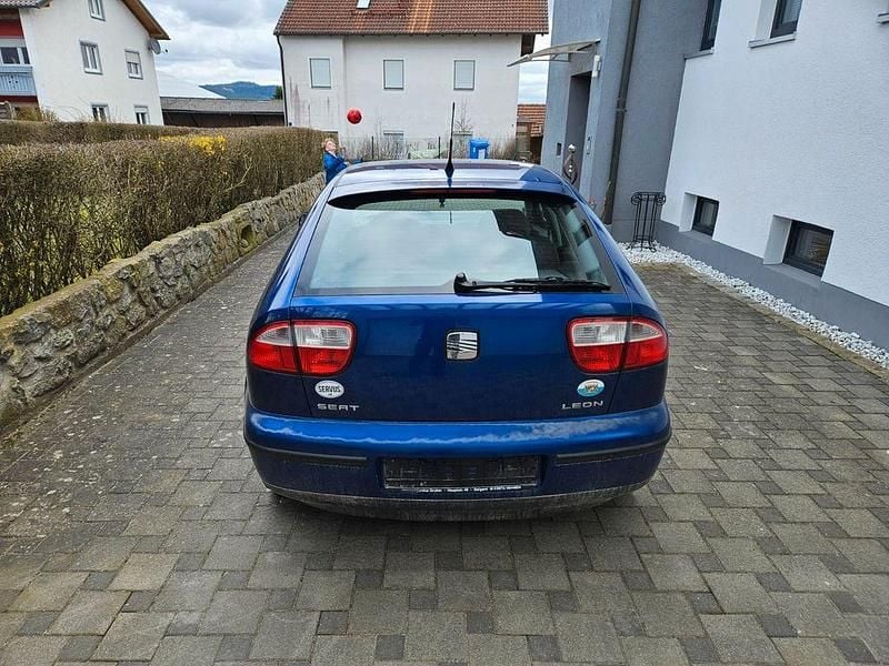 Gebraucht Seat Leon Stella 75 PS (55 kW) 2000 Blau Kleinwagen