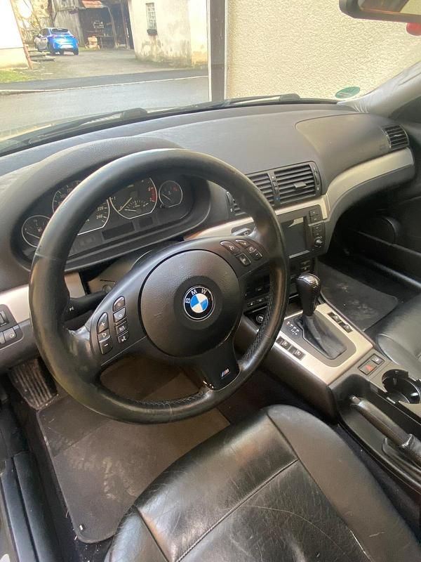 Grau Gebraucht 2002 BMW 330 Coupé | 5.999 € (Fairer Preis) - Bild 1/4