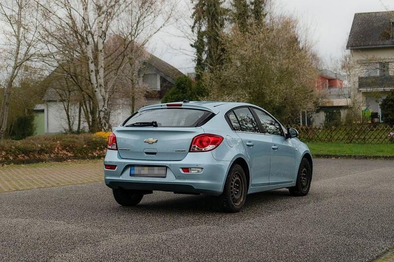 Gebraucht Chevrolet Cruze LTZ 163 PS (119 kW) 2013 Blau Limousine