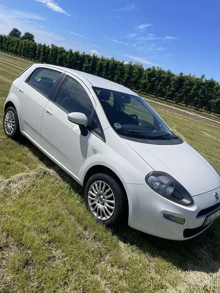 Gebraucht Fiat Grande Punto 77 PS (56 kW) 2013 Kleinwagen