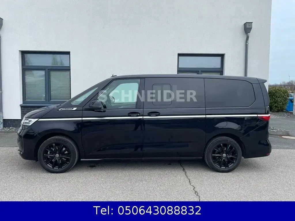 Gebraucht VW Multivan Style 150 PS (110 kW) 2024 Schwarz Van / Kleinbus