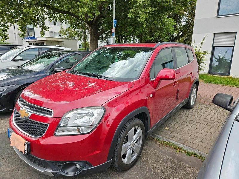 Rot Gebraucht 2013 Chevrolet Orlando Van / Kleinbus | 9.500 € (Fairer Preis) - Bild 1/4