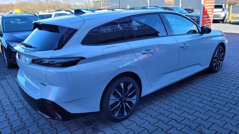 Neu Peugeot 308 SW Allure 145 PS (106 kW) 2026 Okenit weiß Kombi