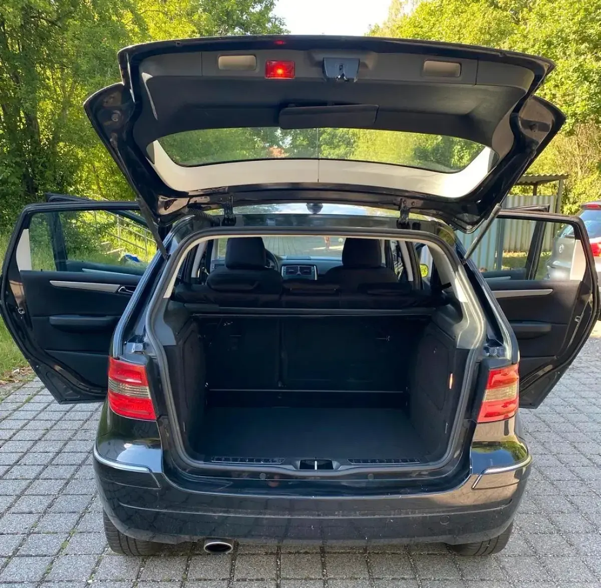 Gebraucht Mercedes B150 95 PS (69 kW) 2007 Schwarz Van / Kleinbus