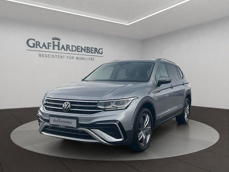 Silber Gebraucht 2022 VW Tiguan Allspace Elegance SUV | 35.890 € (Fairer Preis) - Bild 1/4