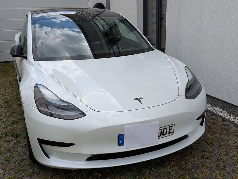 Weiß Gebraucht 2023 Tesla Model 3 Limousine | 27.850 € (Guter Preis) - Bild 1/4