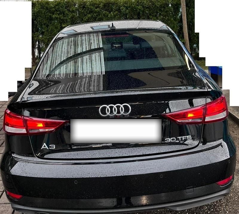 Gebraucht Audi A3 116 PS (85 kW) 2020 Schwarz Limousine