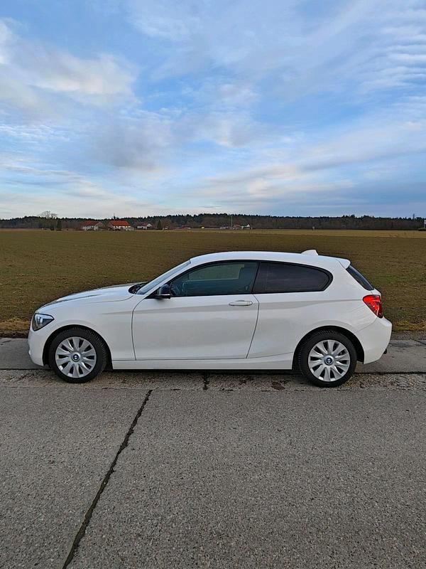 Gebraucht BMW 116 136 PS (100 kW) 2014 Weiß Kleinwagen