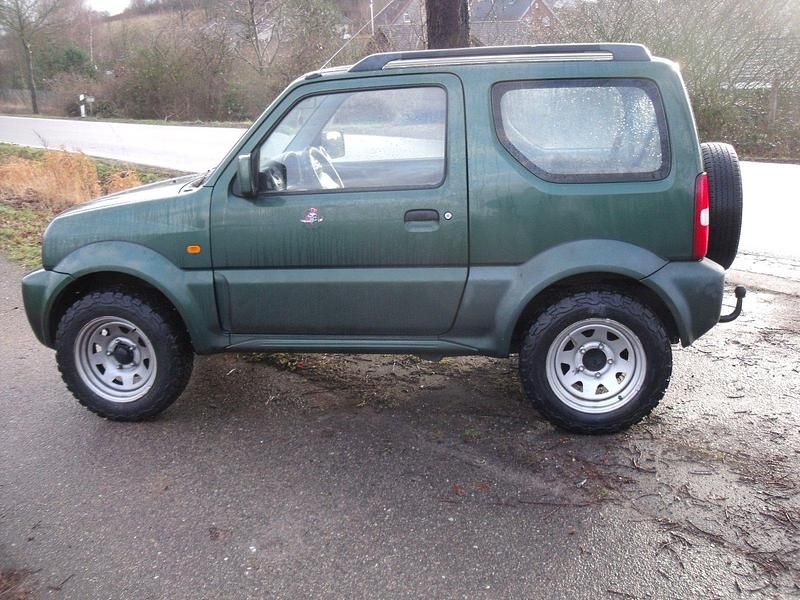 Gebraucht Suzuki Jimny 86 PS (63 kW) 2010 Grün SUV