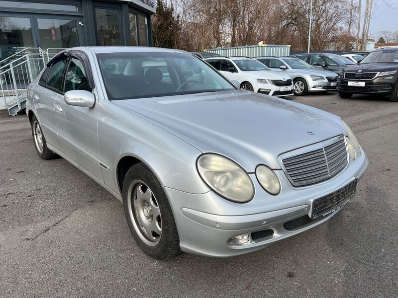 Silber Gebraucht 2003 Mercedes E200 Limousine | 1.590 € (Guter Preis) - Bild 1/4