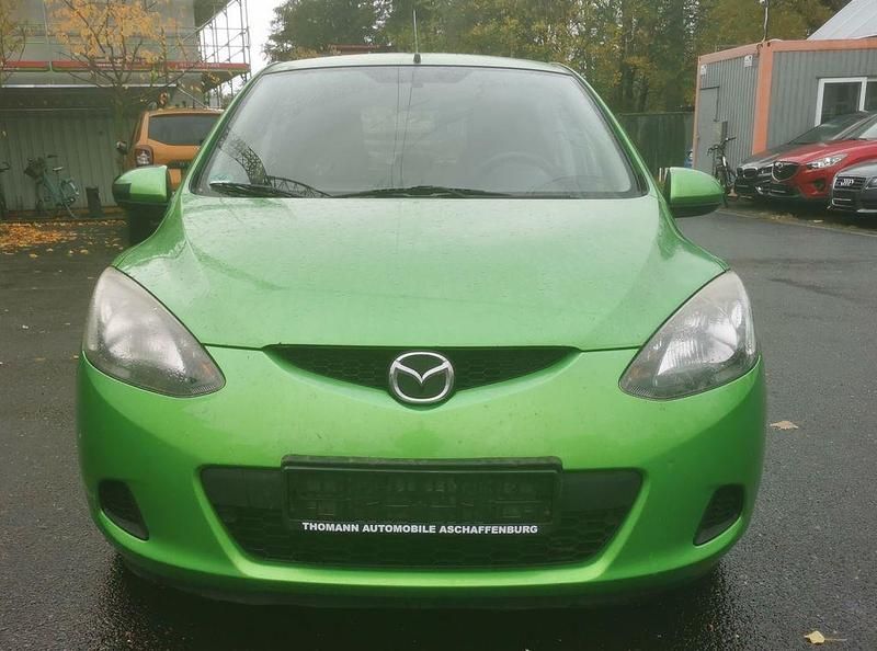 Gebraucht Mazda 2 Independence 86 PS (63 kW) 2008 Grün Limousine