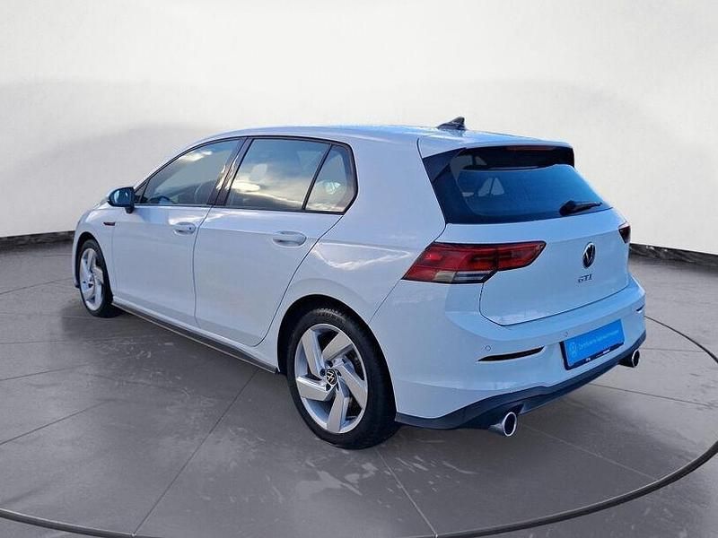 Gebraucht VW Golf VIII GTI 245 PS (180 kW) 2023 Weiß Limousine