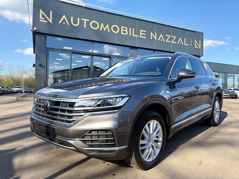 Gebraucht VW Touareg Elegance 231 PS (169 kW) 2023 Grau SUV
