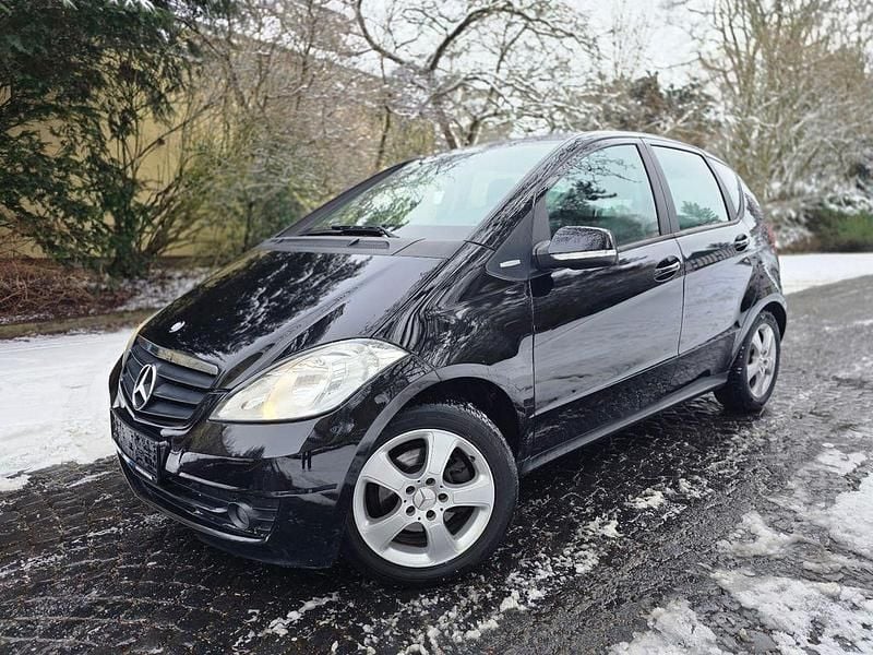 Gebraucht Mercedes A180 116 PS (85 kW) 2010 Schwarz Limousine