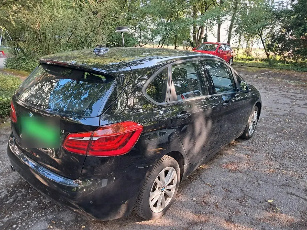 Gebraucht BMW 216 Active Tourer 116 PS (85 kW) 2017 Schwarz Van / Kleinbus
