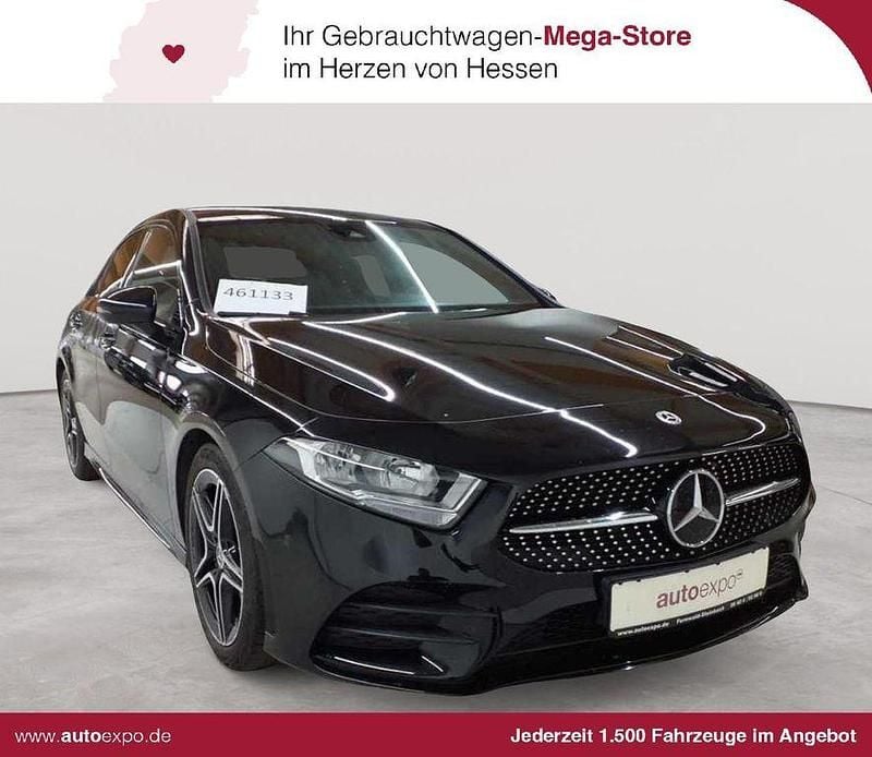Kosmosschwarz metallic Gebraucht 2022 Mercedes A180 AMG line Limousine | 24.290 € (Guter Preis) - Bild 1/4